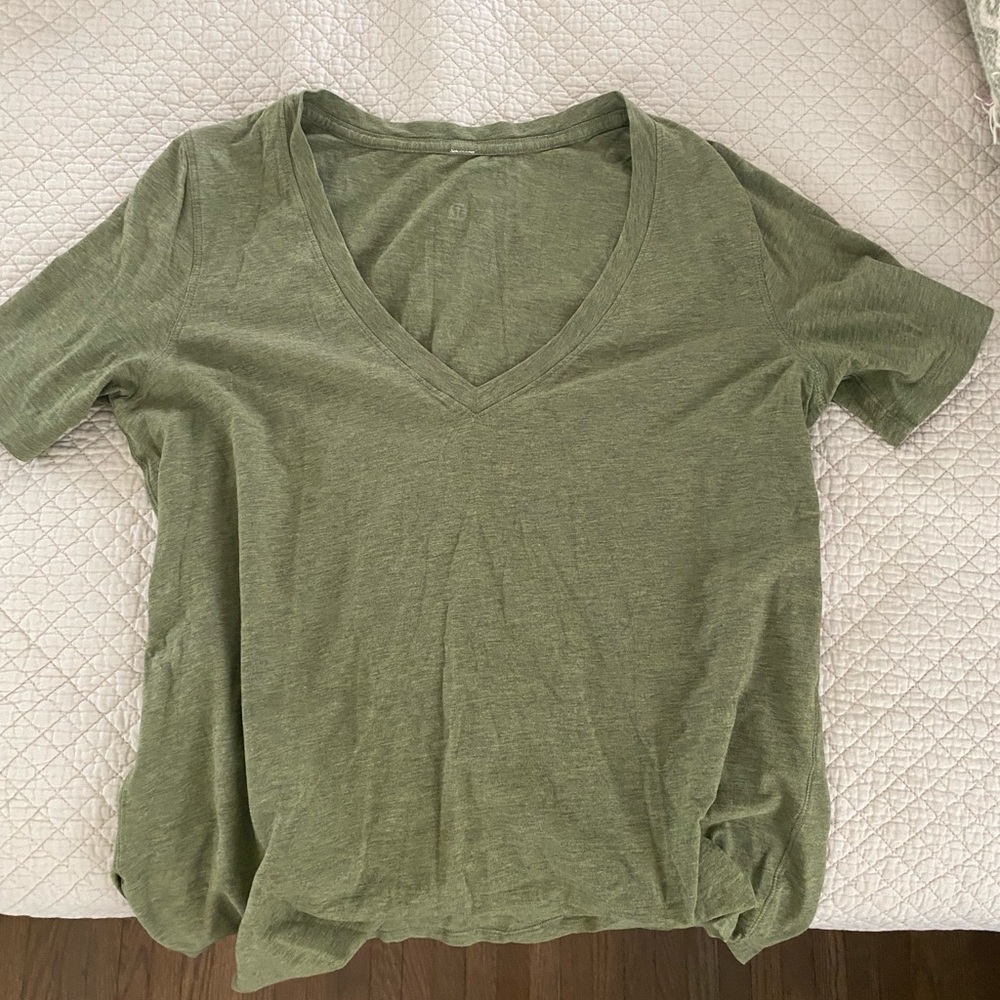 lululemon Love “V” Neck Tee